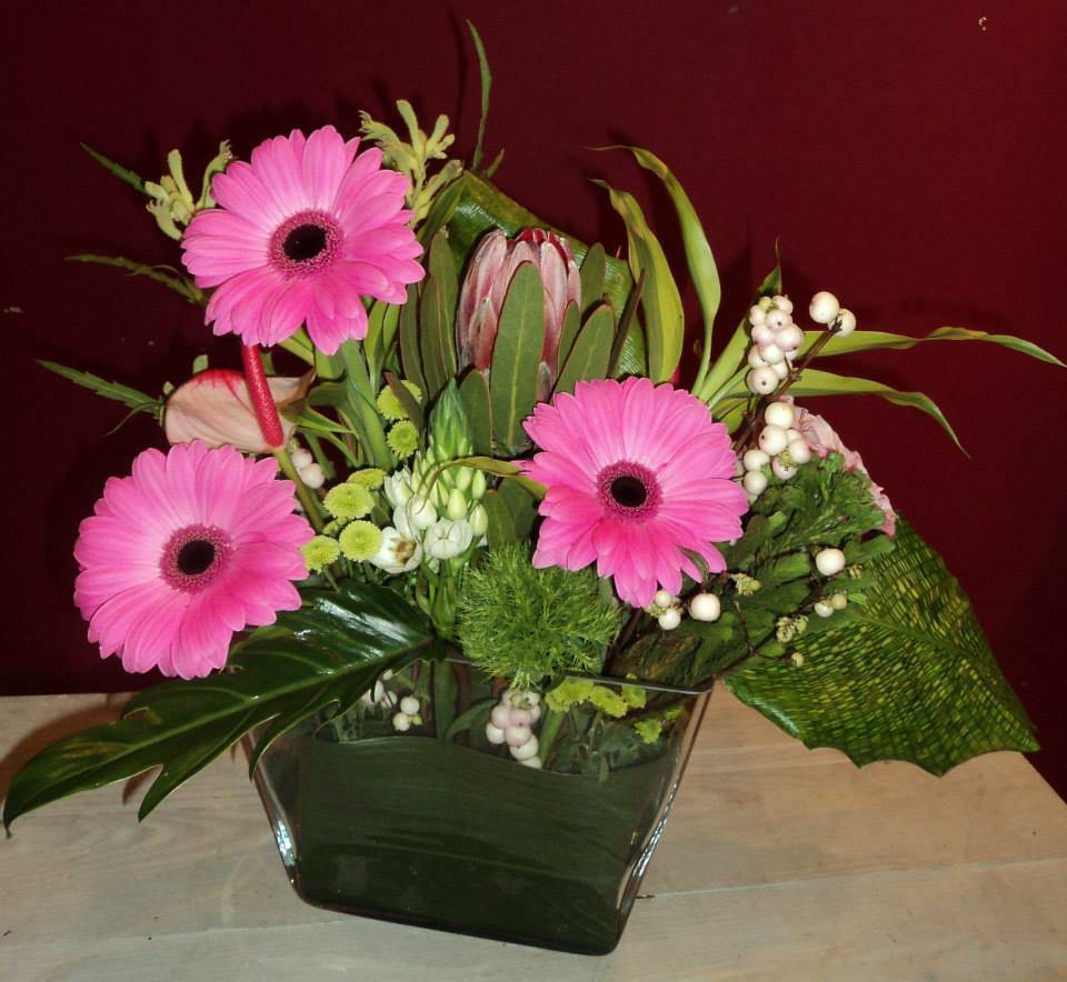 composition-florale-rose-vert-vase
