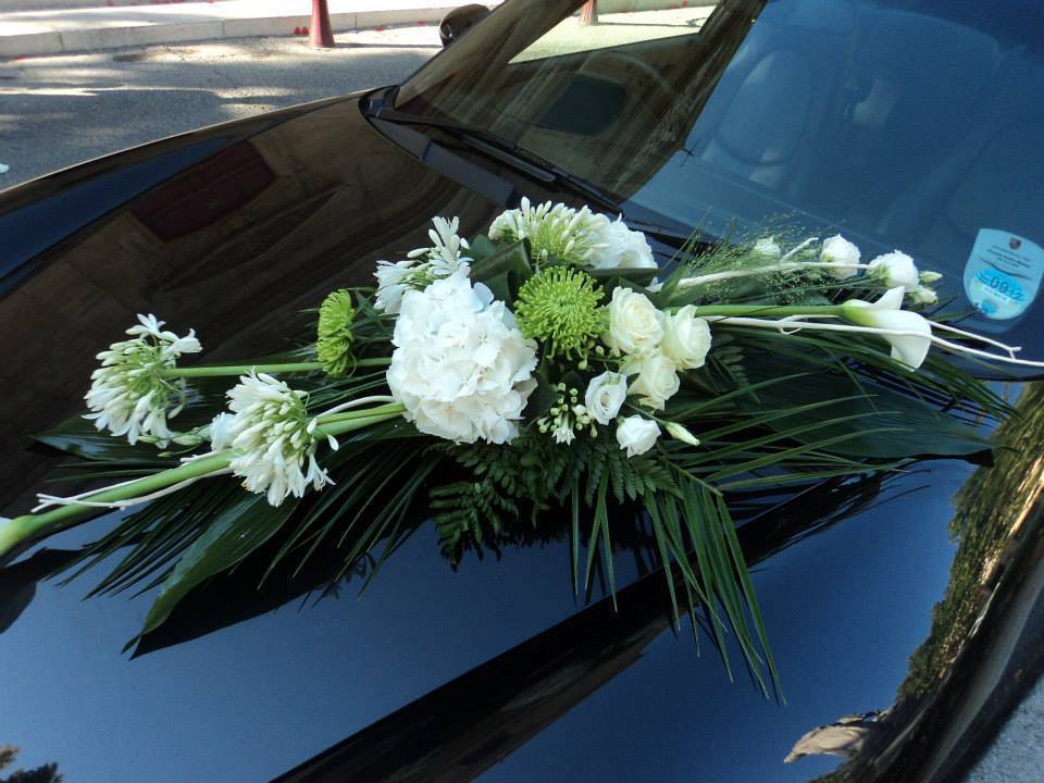 decoration-florale-voiture-noir